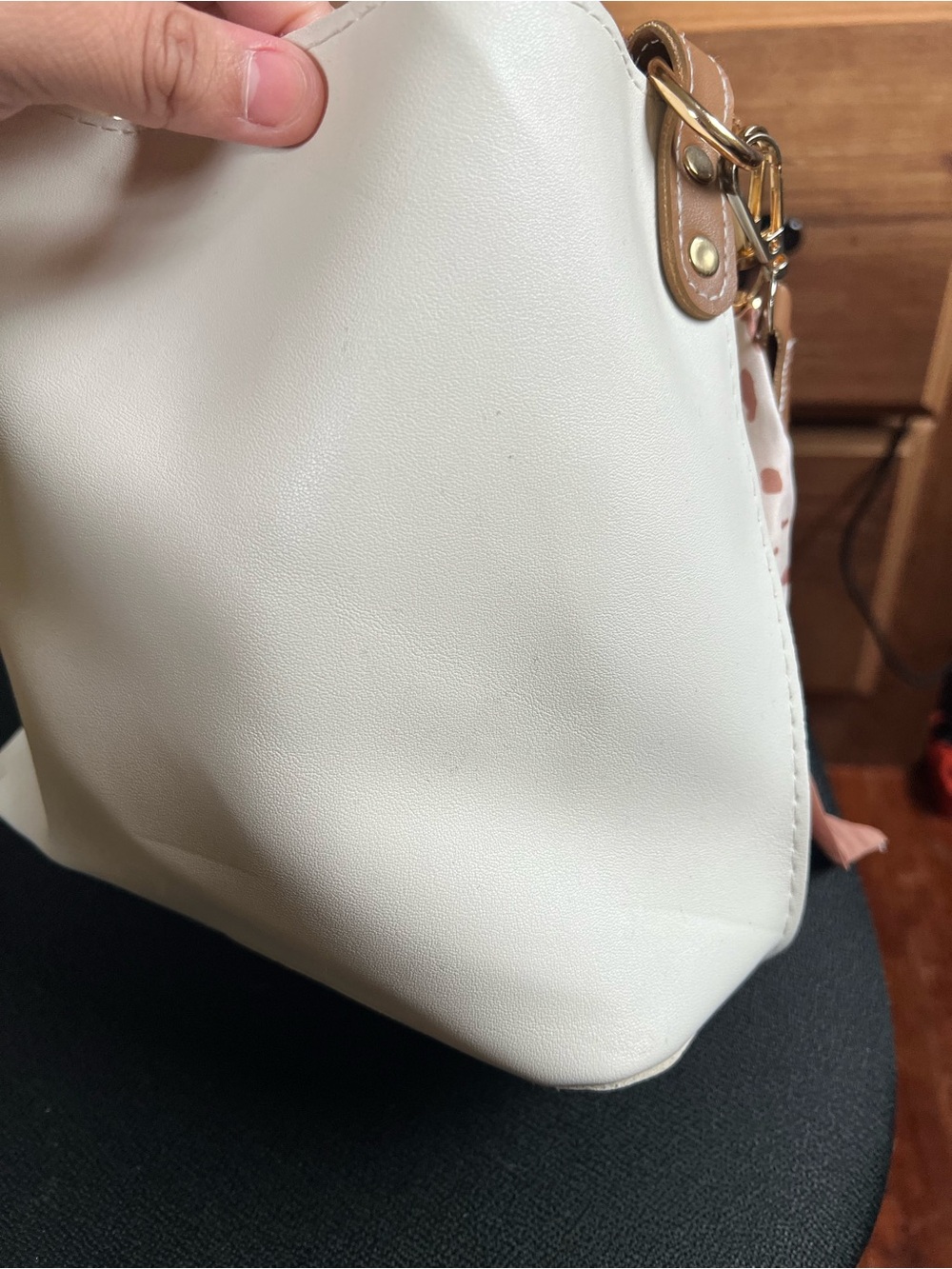 Stylish Cream Women’s Bucket Bag with Brown Accents - Picture 7 of 9